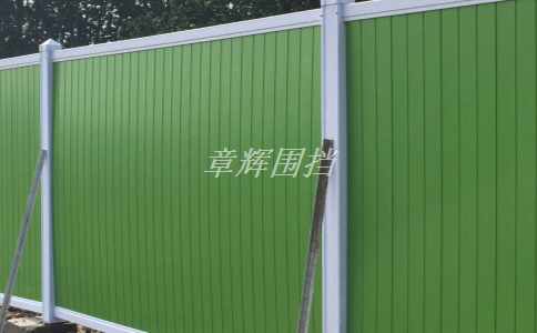 金屬圍擋是否可以作為高速公路防護(hù)設(shè)施使用？(評估金屬圍擋在高速公路安全中的應(yīng)用)