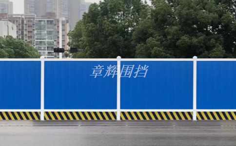 金屬?lài)鷵跏欠窨梢匀〈鷤鹘y(tǒng)的石墻圍欄？(比較金屬?lài)鷵跖c傳統(tǒng)圍欄的優(yōu)缺點(diǎn))