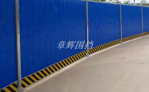 金屬圍擋如何考慮無障礙通行需求？