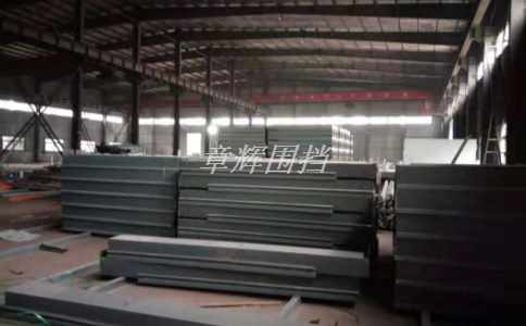 金屬圍擋是否可以作為高速公路防護(hù)設(shè)施使用？(評估金屬圍擋在高速公路安全中的應(yīng)用)