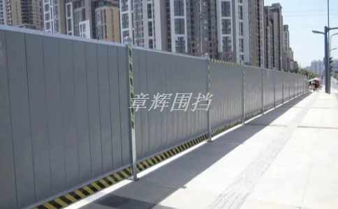 pvc圍擋在建筑外立面裝飾中的應用效果如何？（分享pvc圍擋在建筑外立面裝飾中的實際應用案例）